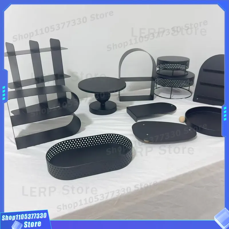 Czarny metalowy stojak na cias – Food Snacks That Are Black recenzja i cena